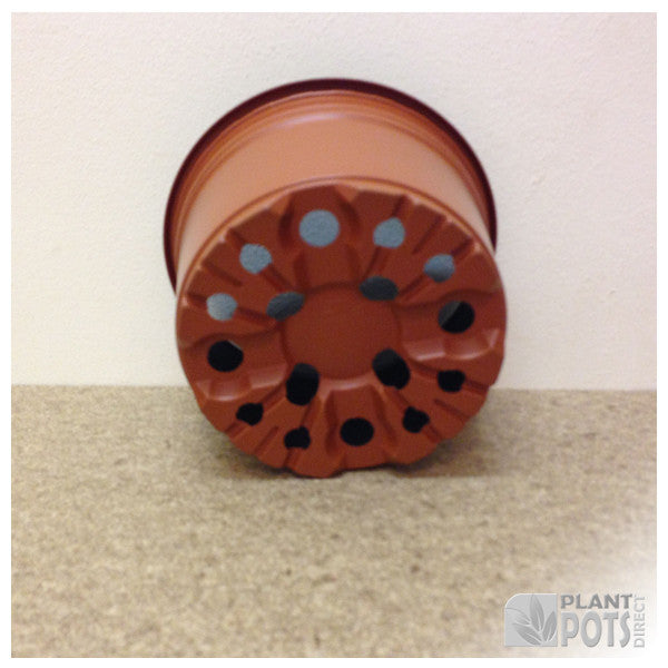 14cm Round plant pot (Terracotta and Grey inside)
